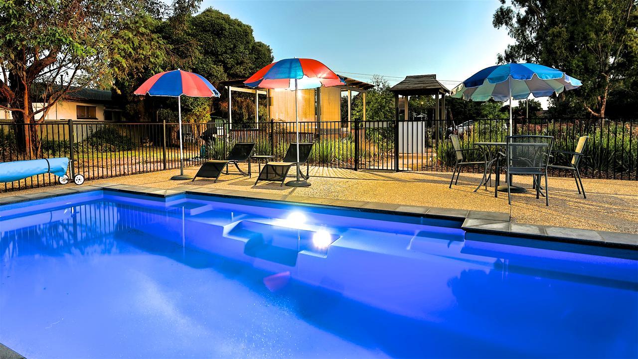 Castle Creek Motor Inn Euroa Exterior foto